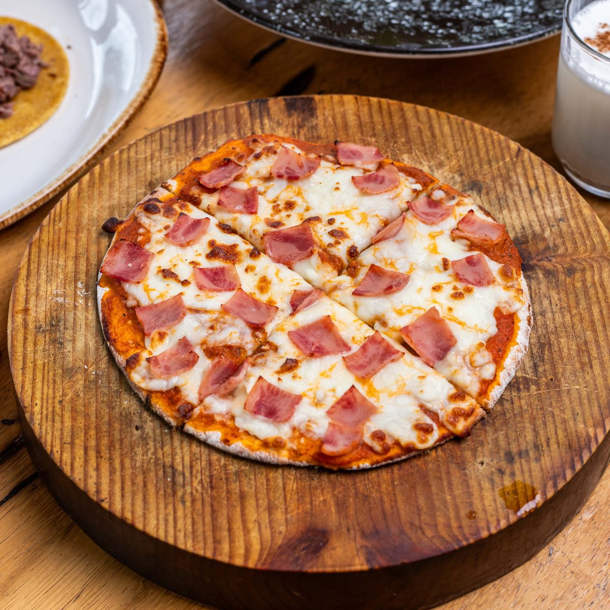 Mini Pizza de Jamón y Queso